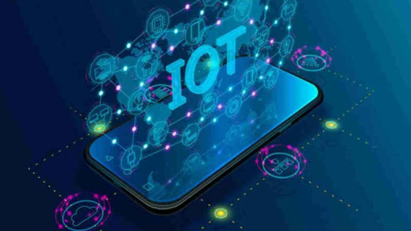 What is IoT (Internet of Things)