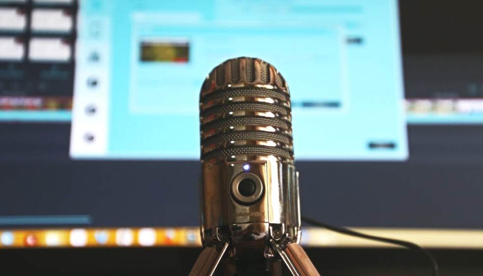 Digital Marketer’s Guide to Podcasts, Webcasts, and Webinars