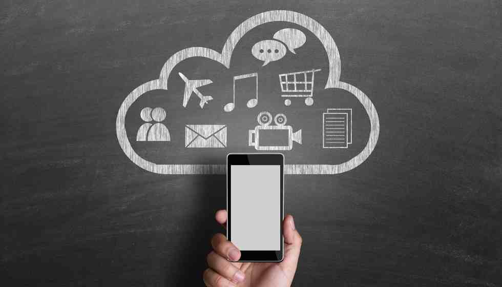 Top 3 Reasons Businesses Should Switch to Cloud Phones